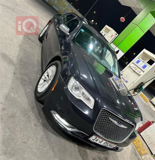 Chrysler 300 2015 for sale in Iraq - Basra